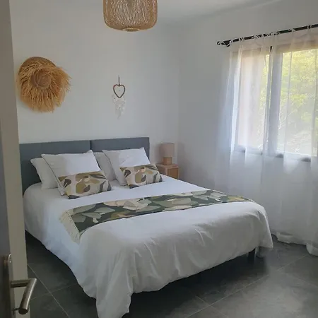 Cocooning, Piscine Privative A Figari (Corsica)